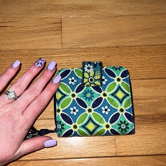 Vera Bradley Daisy Daisy green and blue geometric wallet - Picture 5 of 5